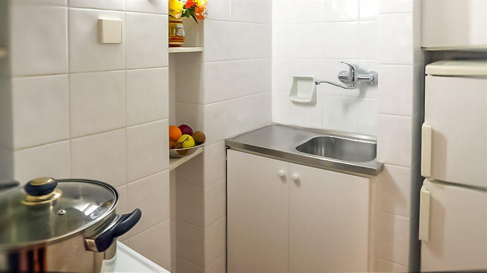 Zina Hotel Apartments Athen Eksteriør bilde