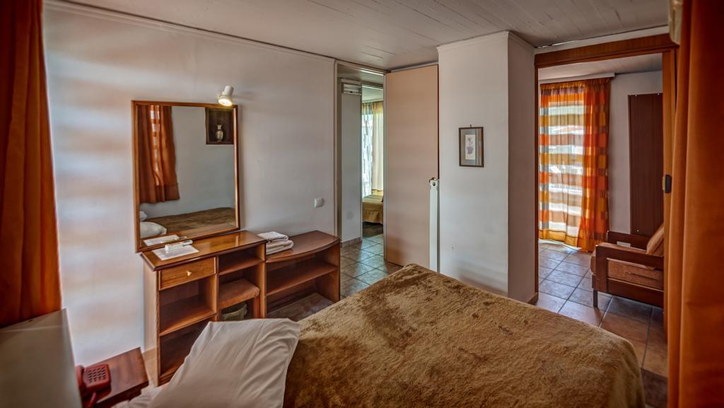 Zina Hotel Apartments Athen Eksteriør bilde